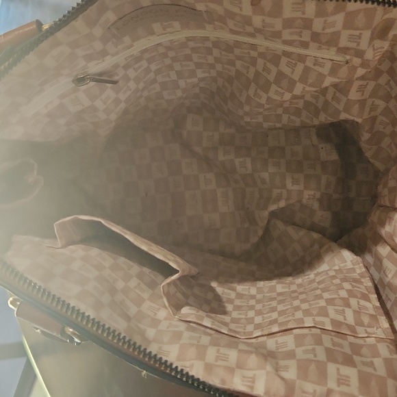 London Fog Purse - Picture 3 of 4